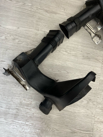 BMW E60 M5 06-10 BRAKE AIR DUCTS FRONT 7898242