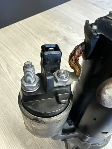 08-13 BMW E90 E92 E93 M3 S65 V8 COUPE ENGINE STARTER MOTOR BOSCH OEM 7843526