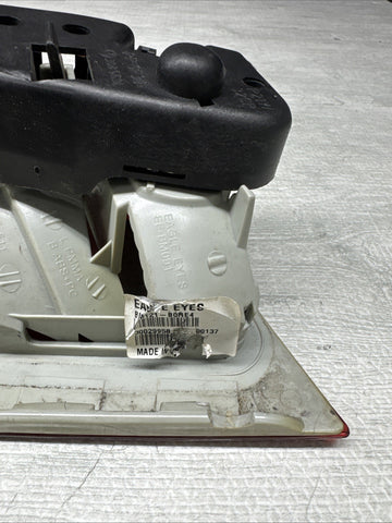 03-06 BMW E46 325 330 M3 Left Trunk Mounted Inner Tail light 6920705 Eagle Eye