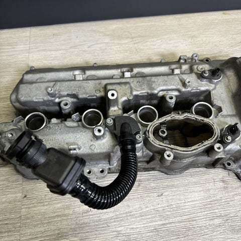 12-16 BMW F10 M5 S63 LH Left Valve Cover 7603653 11127601455 7601455