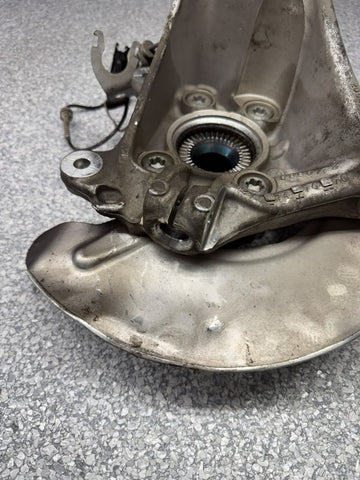 BMW 1 2 Series F70 F74 Driver O/S Right Front Wheel Carrier Hub OEM 6890172