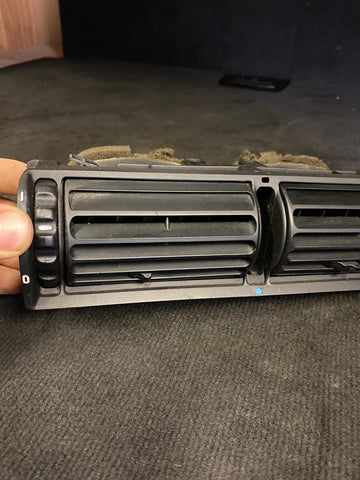1988-1995 Bmw E34 Center Dash Board Air AC Vent