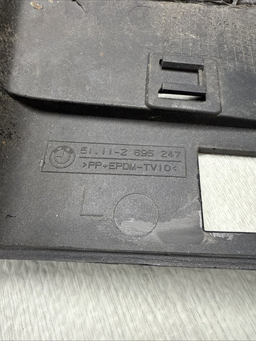 01-06 BMW E46 M3 LEFT DRIVER FRONT BUMPER COVER GUARD BRACKET 2695247