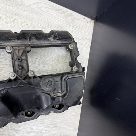 15-21 BMW F80 F82 F83 F87 M2 M3 M4 S55 ENGINE CYLINDER HEAD VALVE COVER *Hole*