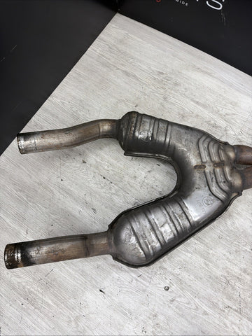 99-03 BMW E39 M5 S62 CENTER EXHAUST MUFFLER BOYSEN OEM