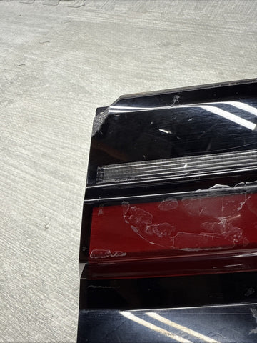 21-23 BMW F90 G30 5 Series Rear Right Inner Tail Light OEM *Chip / Tape Residue
