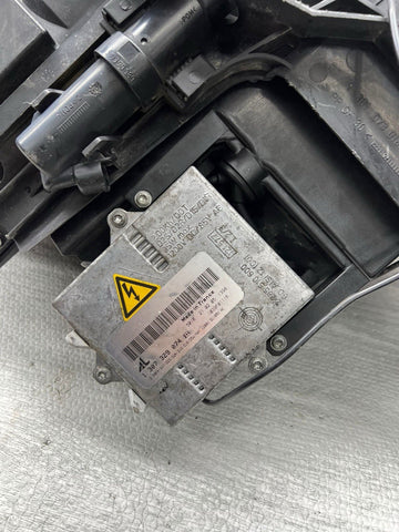 BMW 02-06 E46 M3 RIGHT HEADLIGHT XENON 1305621772 OEM + Halos *Faded Lens