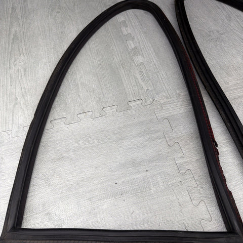 01-06 BMW E46 M3 Rear Vent Quarter Glass Window Seal Gasket Weatherstrip Set OEM