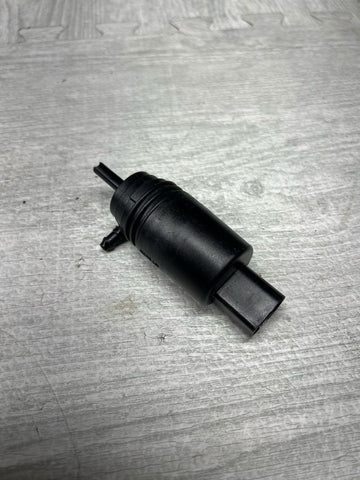 OEM Windshield Washer Pump 67128362154 BMW Z4 M3 E46 E38 E39 E60 E65 E53 X3 X5