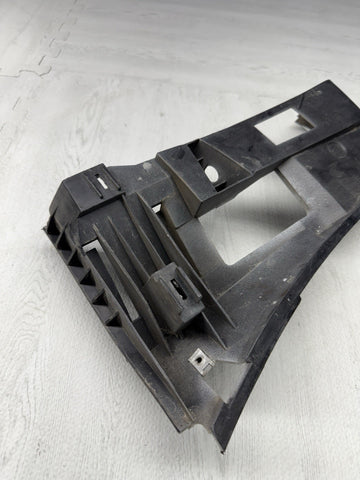 01-06 BMW E46 M3 RIGHT PASSENGER FRONT BUMPER COVER GUARD BRACKET 2695248