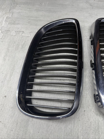 08-13 BMW E90 E92 E93 M3 Front Bumper Kidney Grilles Chrome OEM