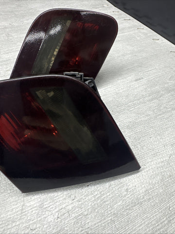 03-06 BMW E46 325 330 M3 Trunk Mounted Inner Tail lights 6920706 *Tinted*