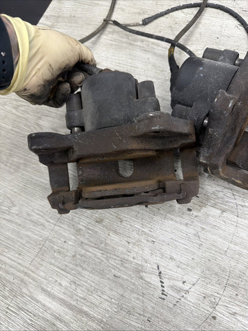 BMW E39 M5 98-03 Front Calipers Brakes OEM *Cut*