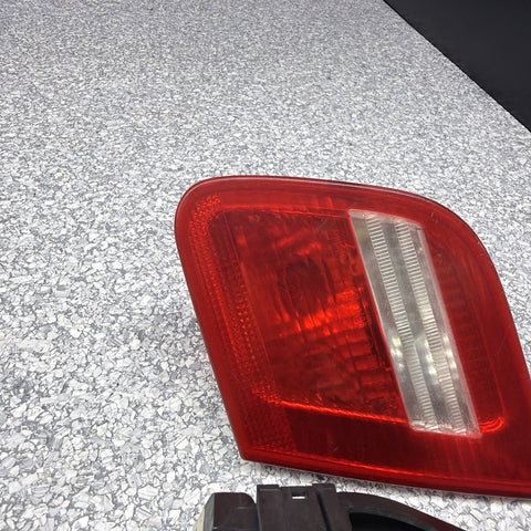 03-06 BMW E46 325 330 M3 Trunk Mounted Inner Tail Lights 6920706
