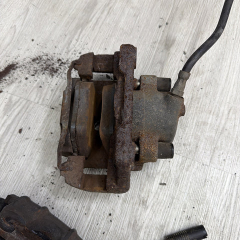 BMW OEM GENUINE E36 M3 Z3 M FRONT BRAKE CALIPERS SET PAIR LEFT RIGHT PAD *RUSTY*