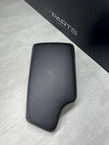 15-20 BMW F80 F82 F83 M3 M4 Center Console Armrest Arm Rest Top Black