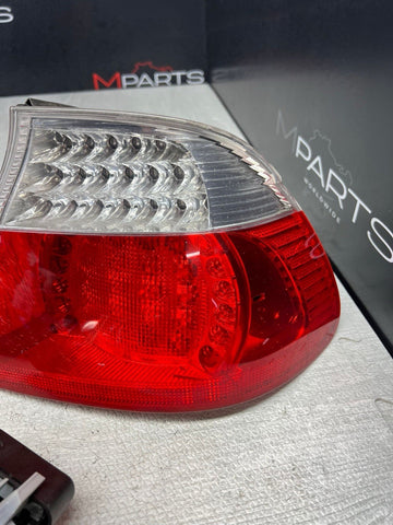 01-06 E46 BMW 330 M3 CONVERTIBLE REAR LED TAIL LIGHTS 6937454 SET