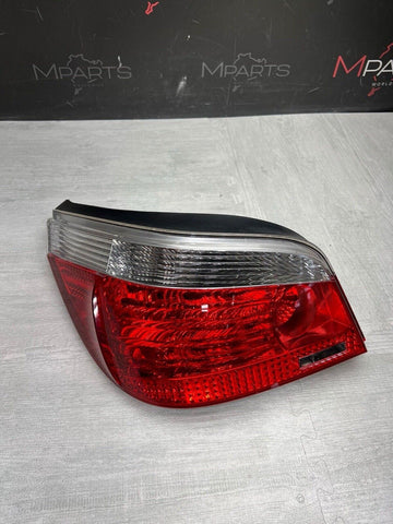 04-07 BMW E60 5-SERIES M5 LEFT DRIVER SIDE BRAKE TAIL LIGHT LAMP OEM 7165739