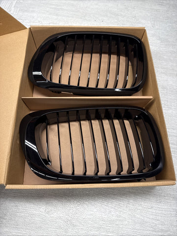 NEW BMW 01-06 E46 M3 Standard Front Kidney Grilles Gloss Black Set