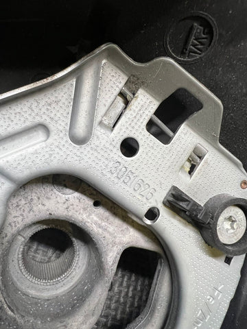 08-13 BMW E90 E92 E93 M3 OHC Carbon fiber Steering Wheel Tri Stitched Manual