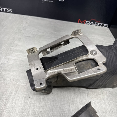 BMW E46 M3 OEM (2001-2006) BRAKE AIR INLET DUCTS + BRACKETS PAIR *NO BROKEN TABS