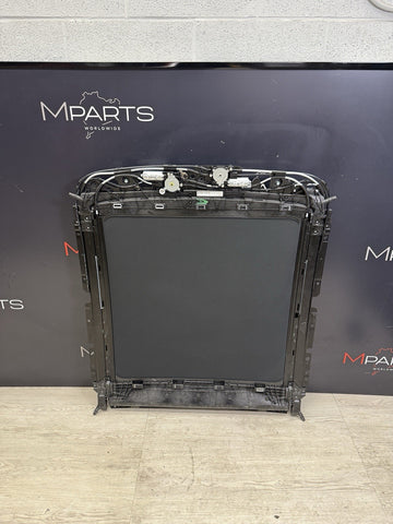 (PICKUP ONLY) BMW 21-26 X6 X6M G06 F96 Panoramic Sun Roof Glass Shade Cassette