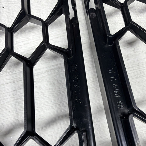 FRONT BUMPER SIDE AIR DUCTS TRIMS GRILLES SET 21-25 BMW G80 G82 G83 M3 M4