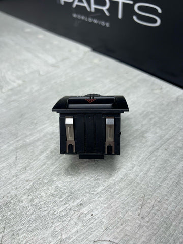 BMW E90 E92 E93 325 328 330 M3 HAZARD FLASHER SWITCH 61319132423 9132423 OEM