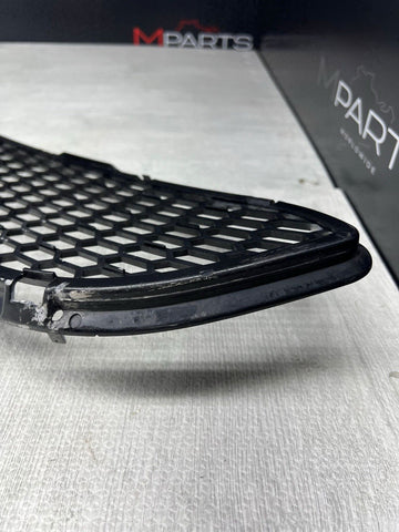 BMW E60 M5 06-10 FRONT BUMPER GRILLE 7895739