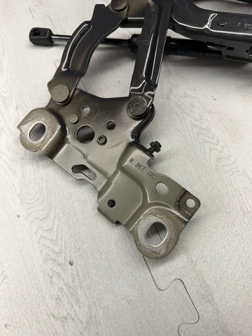 BMW 21-26 G80 M3 REAR TRUNK LID HINGES W/SHOCKS STRUTS