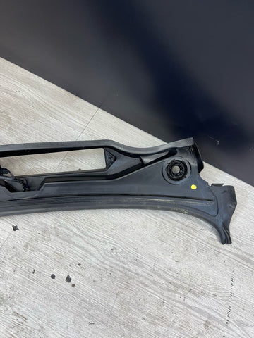 08-13 BMW E90 E92 E93 M3 OEM Front Windshield Wiper Cowl Panel Trim Cover OEM