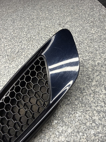 08-13 OEM BMW E90 E92 E93 M3 Front Passenger Side Hood Scoop Grille Jerez Black
