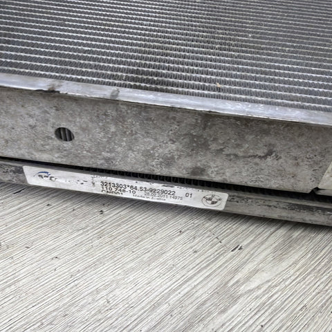 08-13 BMW E90 E92 E93 M3 S65 MAIN ENGINE COOLING RADIATOR CONDENSER ASSEMBLY OEM