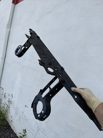 Center Radiator Support Frame Brackets Housing 96-99 BMW 328i M3