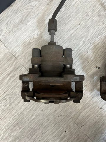 BMW E90 E92 E93 328 330 335 07-13 PAIR REAR BRAKE BRAKES CALIPERS PADS