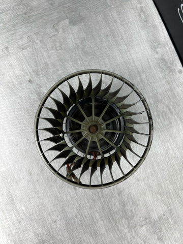 Bosch Blower Motor 1983-1993 BMW E30 318i 325i Z1 Z3 Z3M M3 0130101130