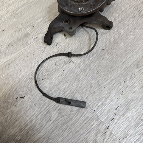 BMW E36 M3 S50 RIGHT PASSENGER FRONT SPINDLE HUB ASSEMBLY 31212227908 *Notes*