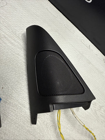 08-13 BMW E92 E93 FRONT DOOR PREMIUM SOUND SPEAKERS TWEETER COVER TWEETERS