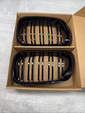 NEW BMW 01-06 E46 M3 Front Kidney Grilles Gloss Black Set Double Slotted