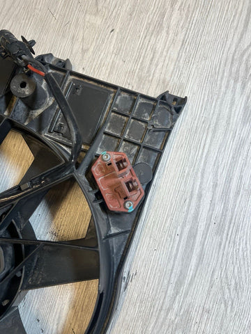 Ferrari 458 Italia Rear Transmission Radiator Fan *Crack