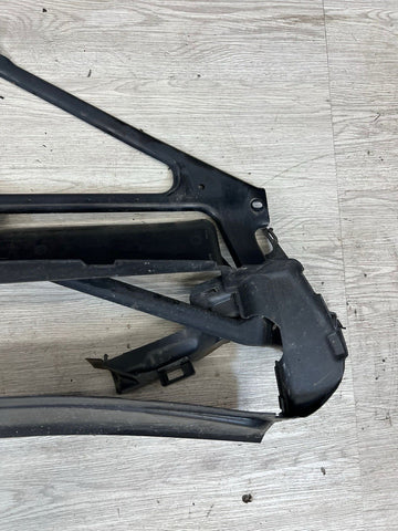 BMW 16-18 F87 M2 RADIATOR LOWER AIR DUCT BRACE 51748062165 8062165