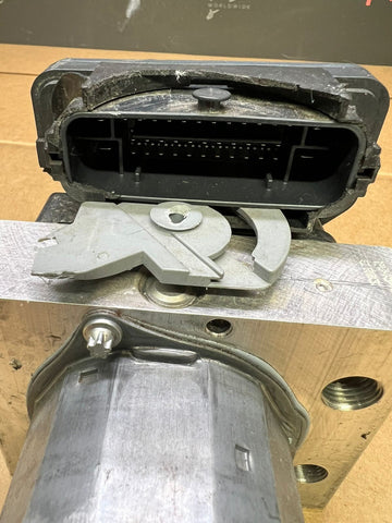 2014-2017 PORSCHE 991 GT3 OEM ABS ANTI LOCK BRAKING SYSTEM PUMP UNIT 14K MILES