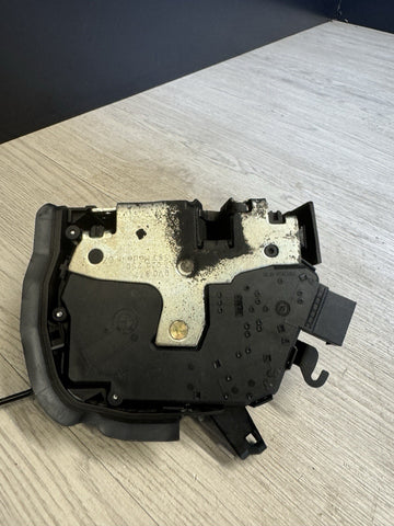 00-06 BMW E46 325ci 328ci 330ci M3 RIGHT PASSENGER FRONT DOOR LOCK ACTUATOR