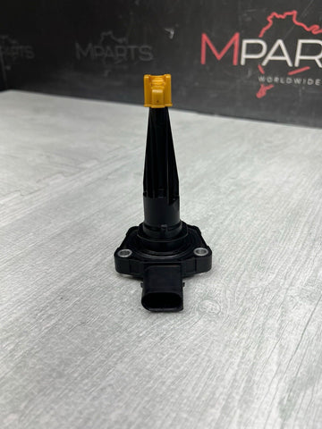 OEM BMW F80 F82 M3 M4 F87 G11 G12 G30 X1 X5 X6 Engine Oil Level Control Sensor