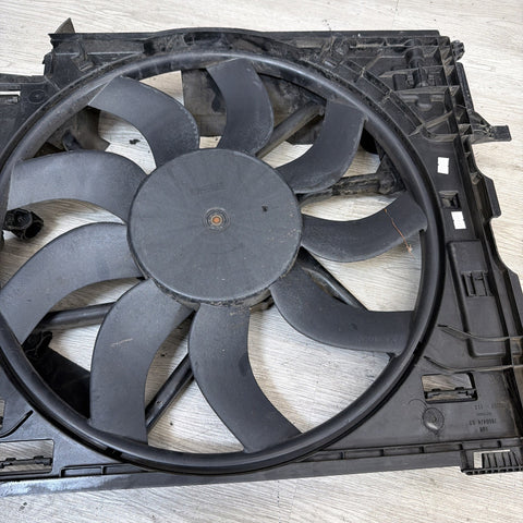 15-20 OEM BMW F80 F82 F83 M3 M4 Electric Radiator Cooling Fan w/Shroud *Notes*