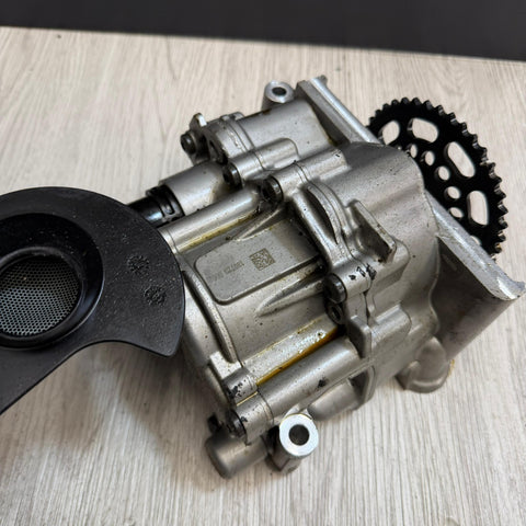 2011–2016 BMW M5/M6 S63 ENGINE MOTOR OIL FEED PUMP OEM 7843135