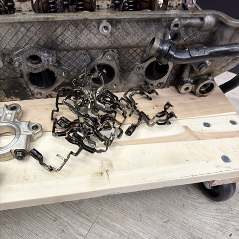 01-06 BMW E46 M3 S54 Motor Engine Cylinder Head Complete No Cams