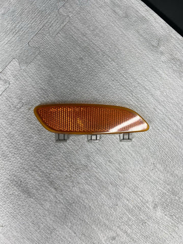 BMW E90 E92 E93 M3 FRONT RIGHT PASSENGER OEM REFLECTOR 7839044 AMBER
