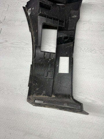 01-06 BMW E46 M3 LEFT DRIVER FRONT BUMPER COVER GUARD BRACKET 2695247