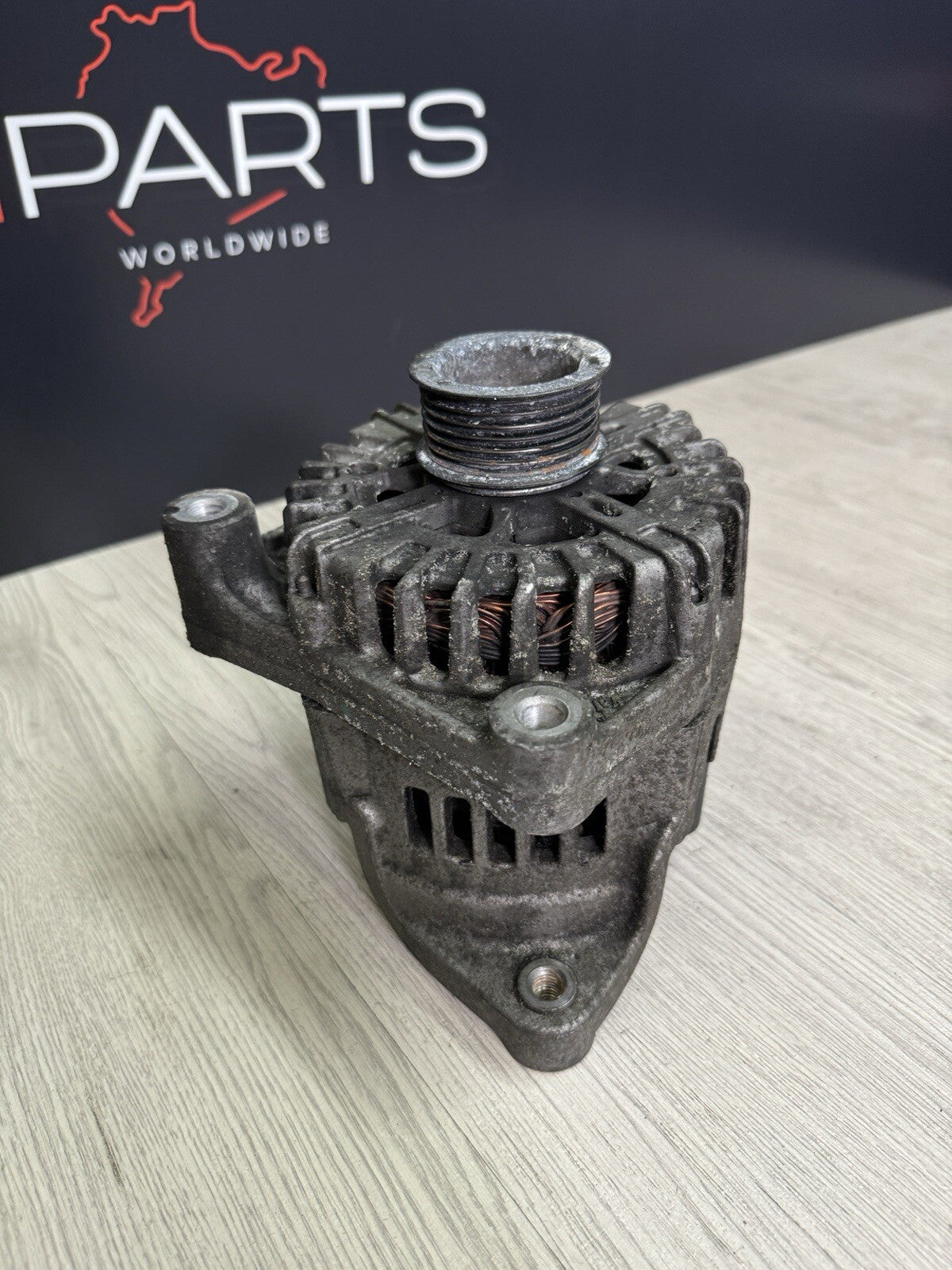 BMW E90 E92 E93 M3 (08-13) 180 14V Alternator Valeo 7838656